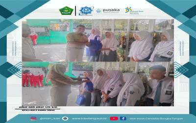 Bersama MAN IC Bangka Tengah, SMA N 1 Namang Bergerak Cepat dan Amanah Salurkan Santunan Lebaran Yatim