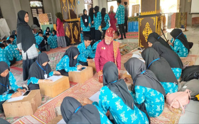 Siswa MAN IC Bateng Belajar Batik dan Budaya Jambi di Bahri Batik