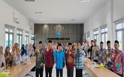 Pembinaan Kakanwil Kemenag Babel: Wujudkan Madrasah Nyaman dan Bernuansa Sastra